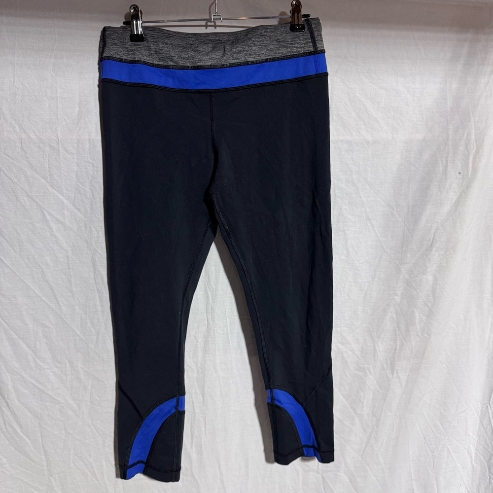 Lululemon Run Inspire crop black blue Size 6